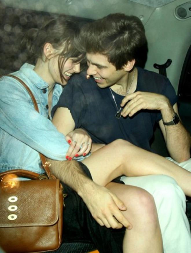 Evitare effusioni amorose in pubblico