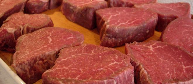 La grasa saturada abunda en las carnes