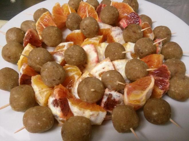 Palline dolci crudiste vegane
