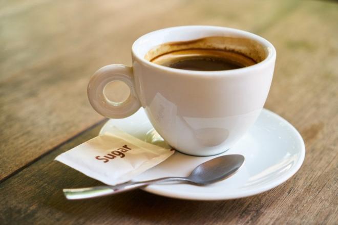 Stop a caff&egrave; e alcol