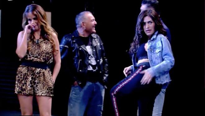 Se cri&oacute; con su madre ya que su padre las abandon&oacute;