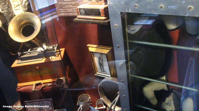 Magic Circle Museum &ndash; 12 Stephenson Way, Kings Cross, London NW1 2HD, UK