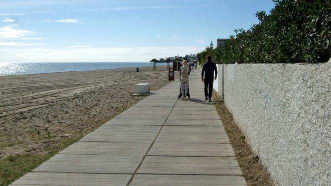 Endless beaches and a boardwalk