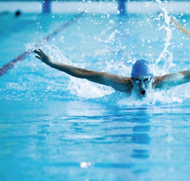 Nuoto in acqua termale