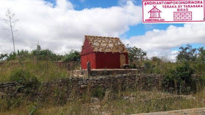La colline sacr&eacute;e d'Ambohimalaza