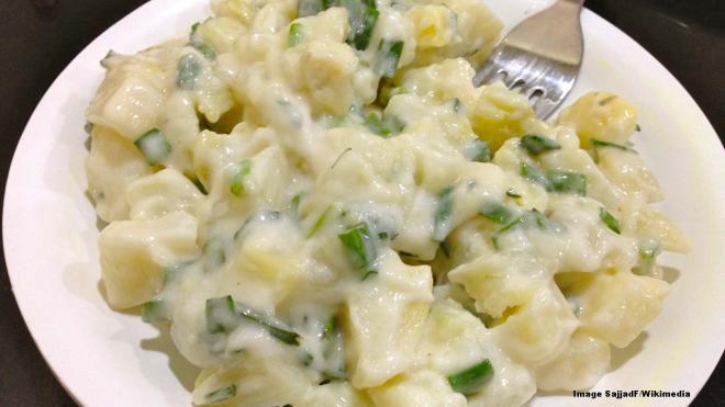 Erd&auml;pfelsalat (Potato Salad)