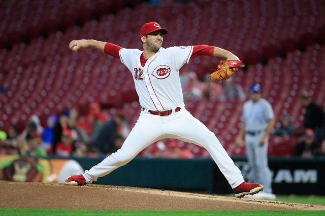 Angels add high-risk, high-reward pitcher in Harvey