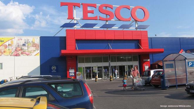 Tesco supermarkets Christmas opening hours