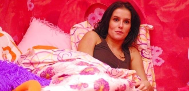 Deborah Secco confinada