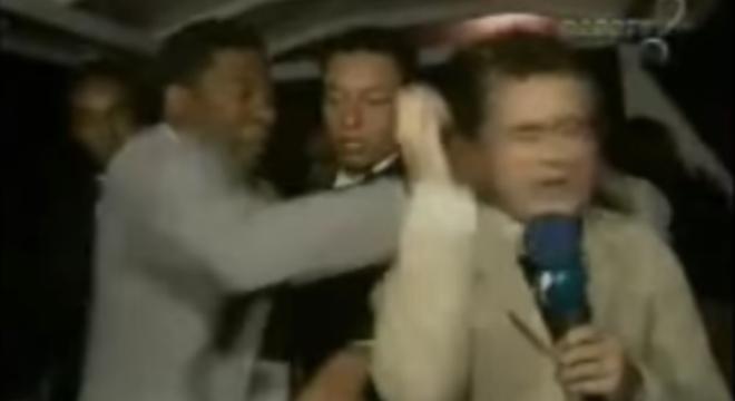 Netinho de Paula agride Vesgo, do P&acirc;nico na TV