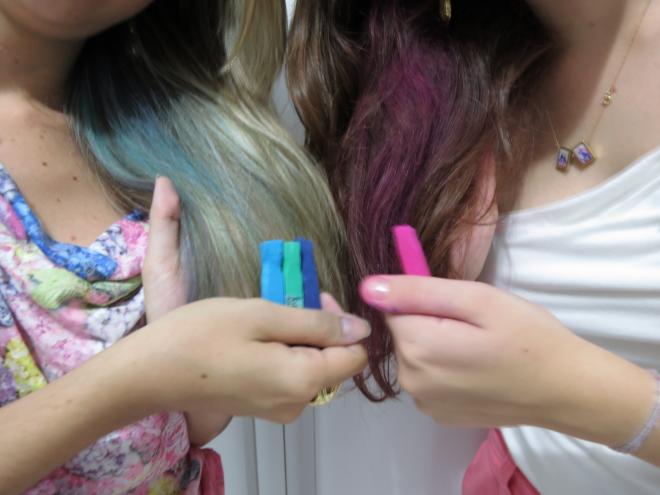 Pintar cabelo com papel crepom