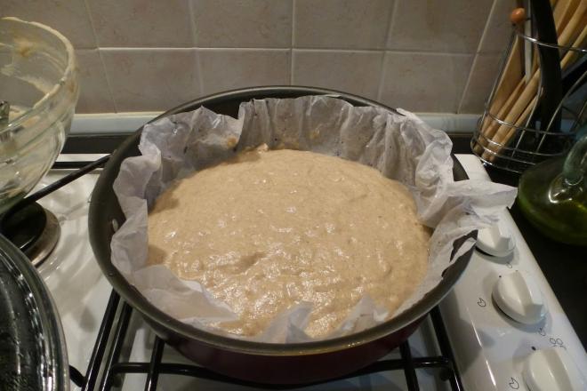 Il trasferimento del composto nella teglia da forno