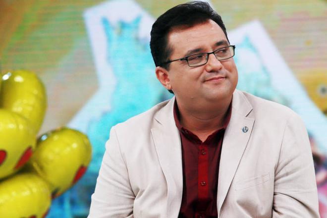 Vai &agrave; manicure constantemente