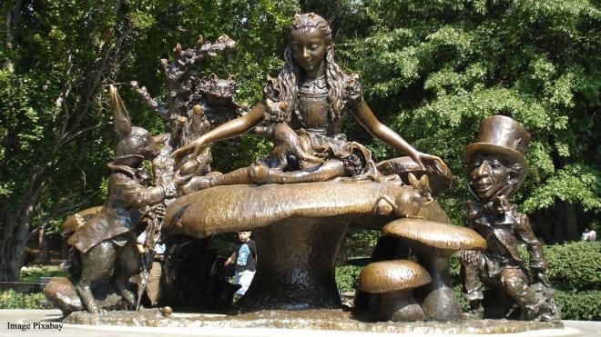 Alice in Wonderland Statue, East 74th Street, Central Park, New York City, USA
