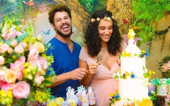 D&eacute;bora Nascimento e Jos&eacute; Loreto 