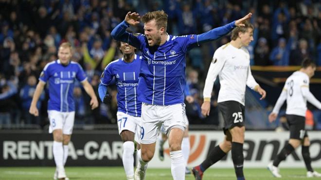 Samatta-Trossard-Malinovski (39 buts)