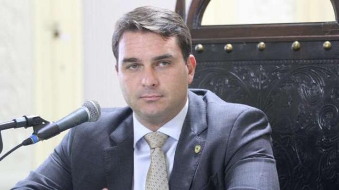 Nascimento e forma&ccedil;&atilde;o acad&ecirc;mica