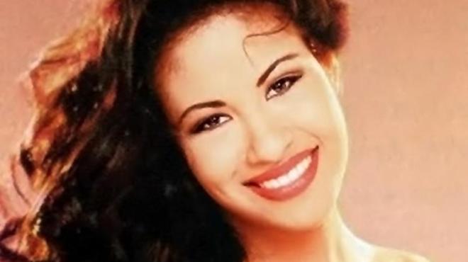 Cantora Selena 