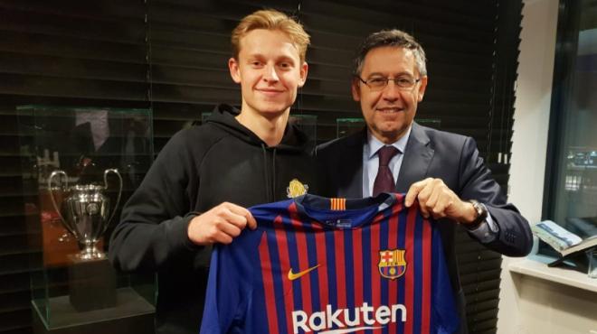 Frenkie De Jong pose un lapin au PSG et file au Bar&ccedil;a