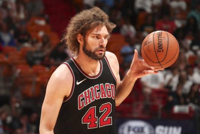 Robin Lopez 