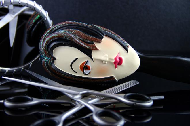 Evitare di tagliarsi i capelli per eludere la malasorte