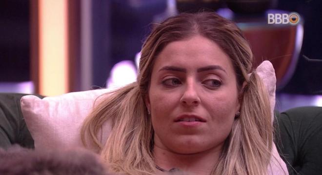 'Denegrir a loira burra'