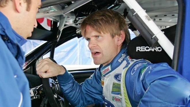 Marcus Gr&ouml;nholm sort de la route