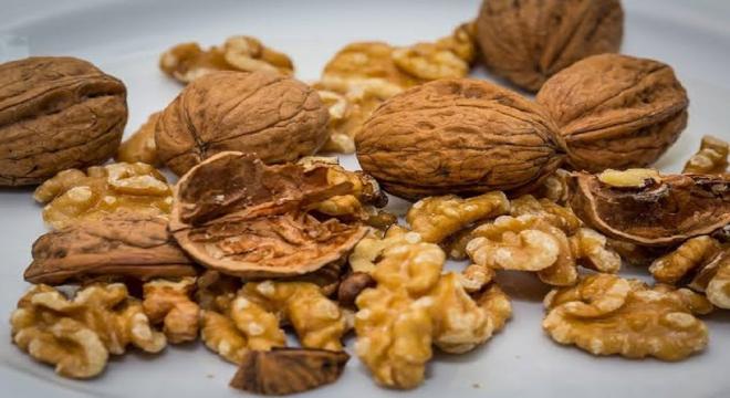 Walnut, tasty on the go snack