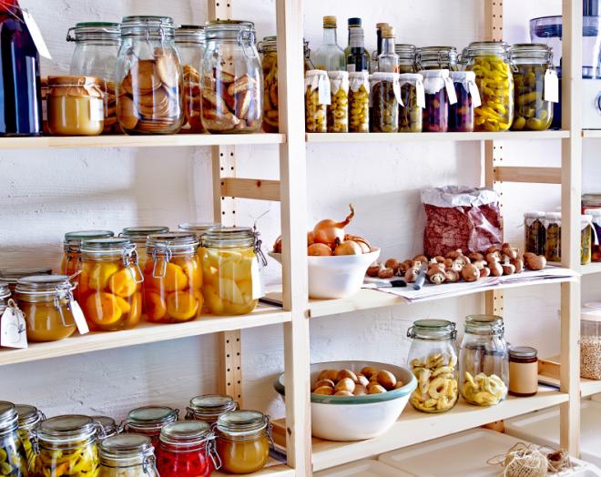 Ripulire la dispensa