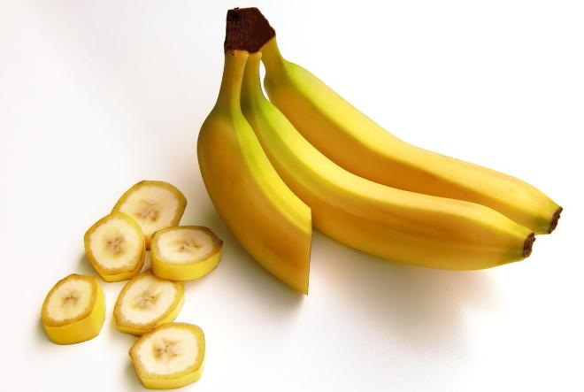 Ripe bananas 