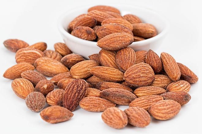 Almond nuts