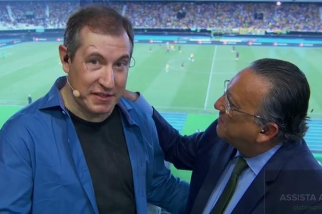 Ao lado de Galv&atilde;o Bueno