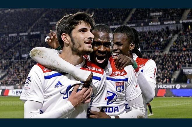 L'Olympique Lyonnais vainqueur sur le fil &agrave; Rennes 