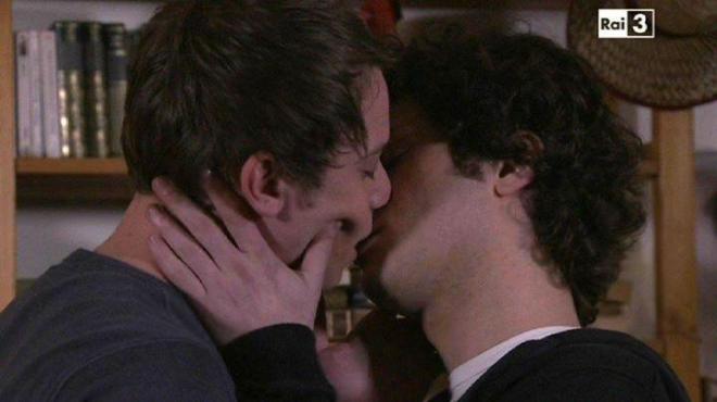 Il bacio gay