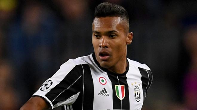 Le PSG &agrave; nouveau sur Alex Sandro