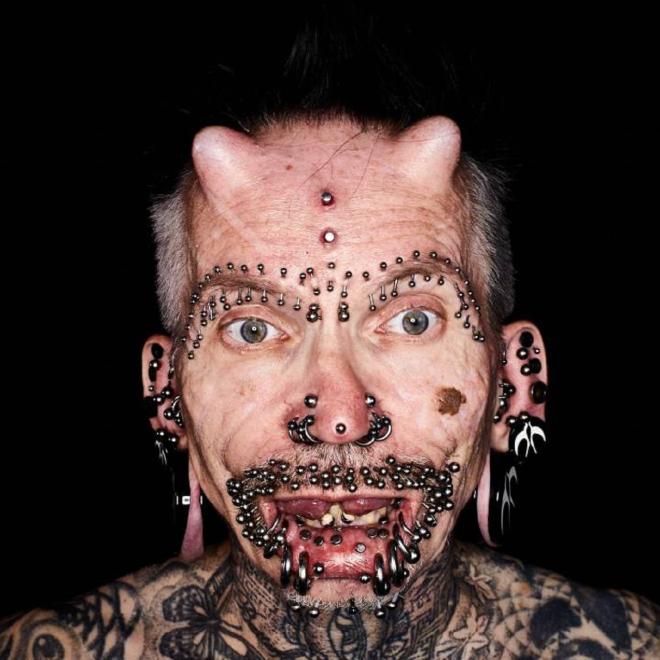 Pi&ugrave; modificazione corporee