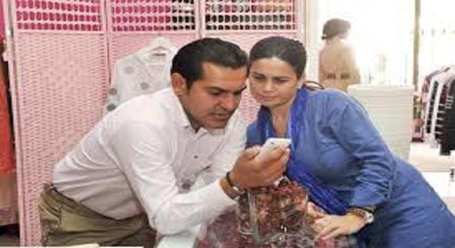 Fosky y Pepi Valladares, trabajadores de su finca