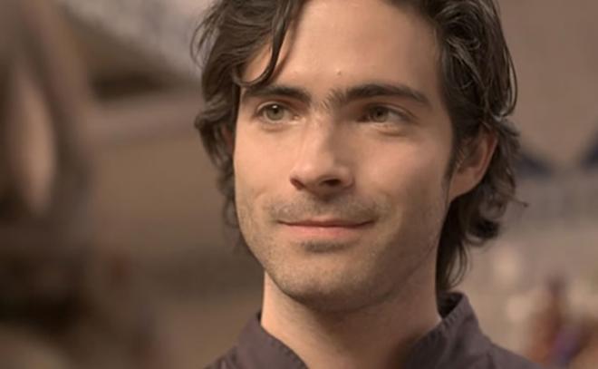 O mesmo ator em duas vers&otilde;es da novela