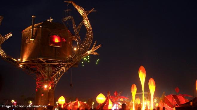 Steampunk Tree House - 6 Village Center Blvd, Milton, Delaware, USA