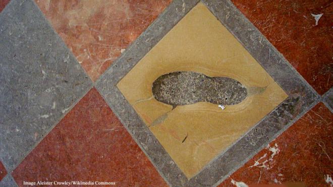 Der Teufelstritt (The Devil's Footprint) - 12 Frauenplatz, Munich, Germany