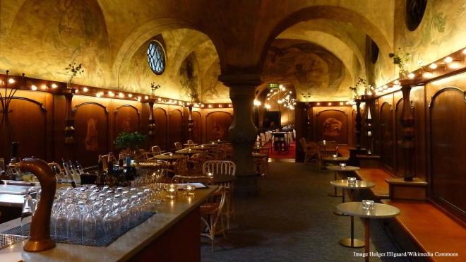 Eat a Nobel banquet at Stadshusk&auml;llaren - Stockholms Stadshus Hantverkargatan 1, Stockholm, Sweden
