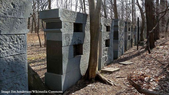 Van Cortlandt Park Monoliths, 6089-6115 Broadway, Bronx, New York, USA