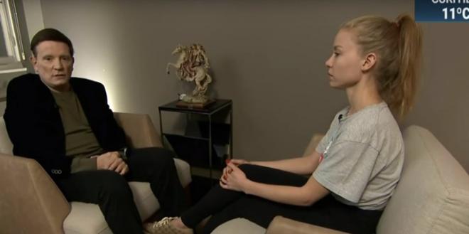 Per&iacute;cia no celular da modelo