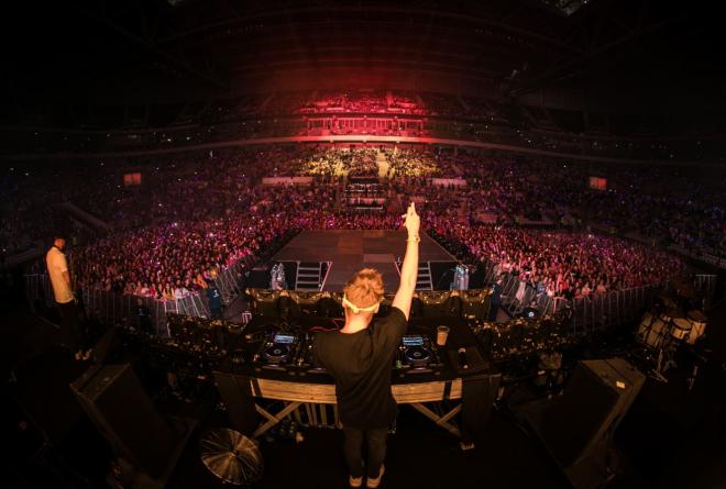 House melodica con Klingande