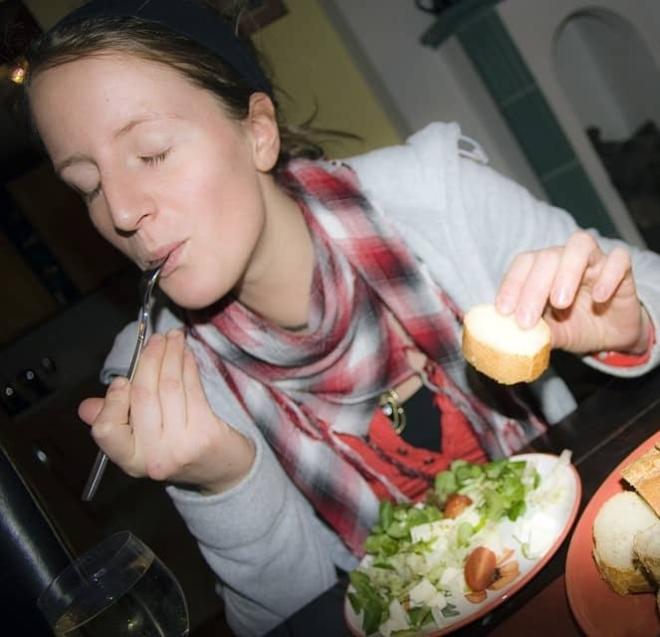 Determine o hor&aacute;rio para cada refei&ccedil;&atilde;o e evite as famosas 'beliscadas'