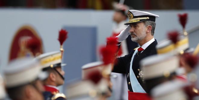 Felipe VI pasa revista