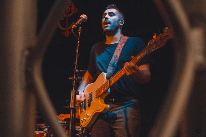 El grupo Veintiuno se mostr&oacute; relajado en el escenario