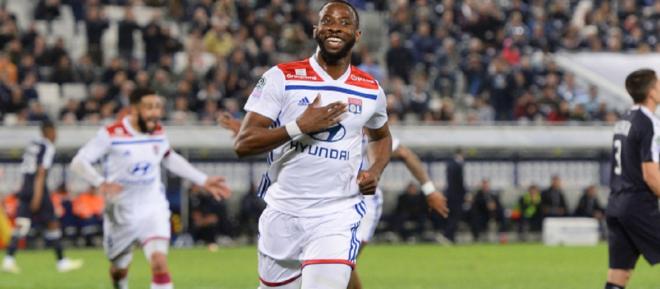 Demb&eacute;l&eacute; et Depay, armes fatales