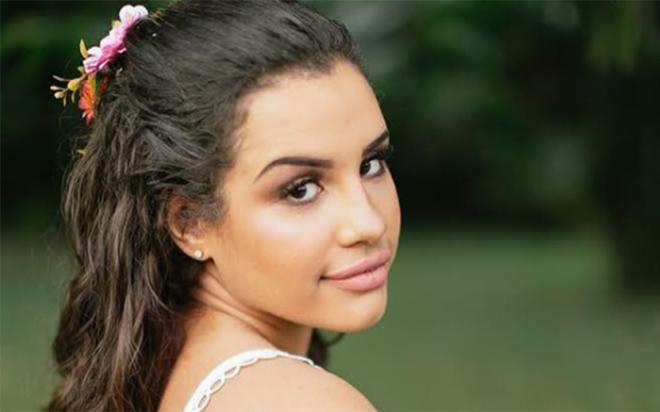 Alinne Ara&uacute;jo