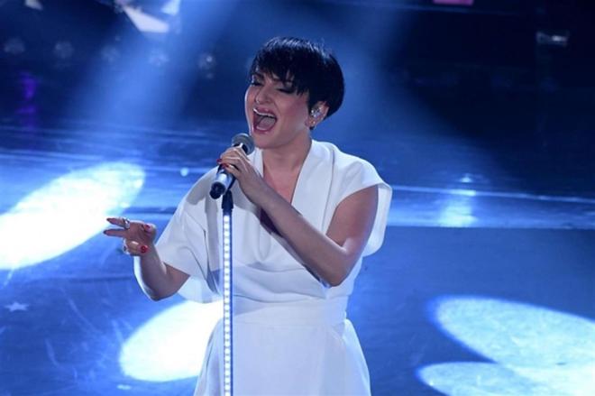 Arisa: canzone simile a quella di Giordana